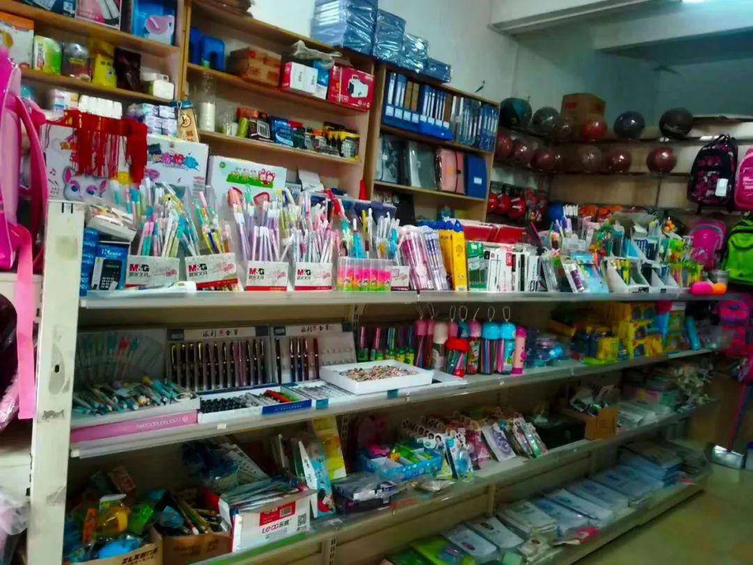 學(xué)校門口商機(jī) 文具店轉(zhuǎn)讓，延續(xù)教育服務(wù)新篇章